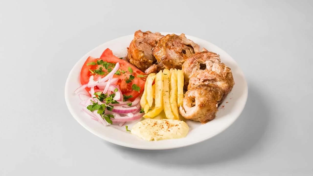 Κοντοσούβλι κοτόπουλο μερίδα